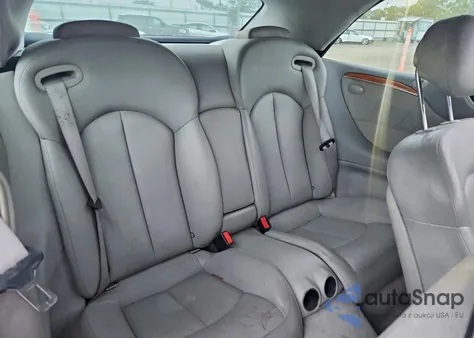 2005 Mercedes-Benz Clk 320 z USA, uszkodzony, nr VIN WDBTK65GX5T044916